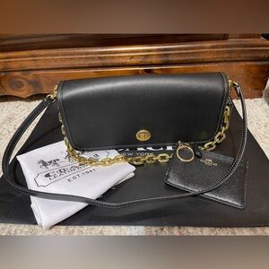 Coach Originals Dinky 1974 Shoulder Bag with Black Coach Cardholder
